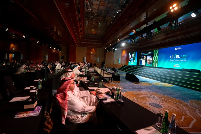 Delegates networking between sessions at Retail Congress MENA 2026
