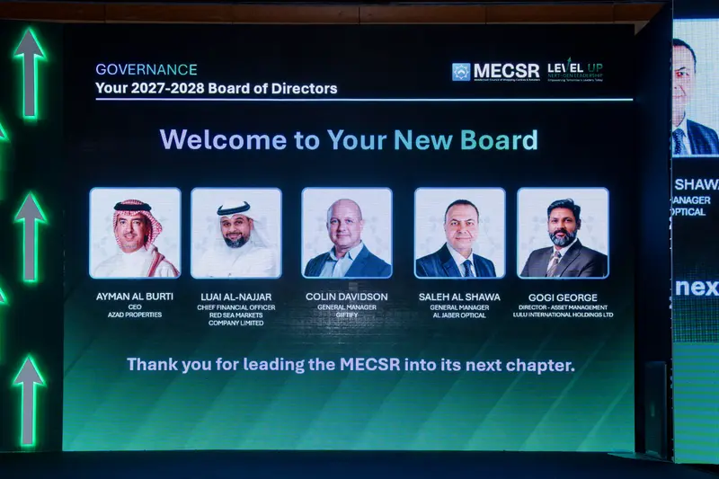 Delegates networking between sessions at Retail Congress MENA 2026